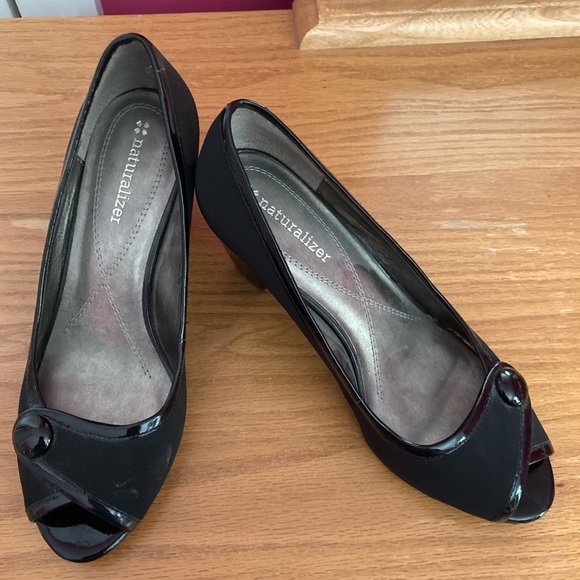 Naturalizer NEW Black Heel Shoes, Size 7M - Picture 1 of 6
